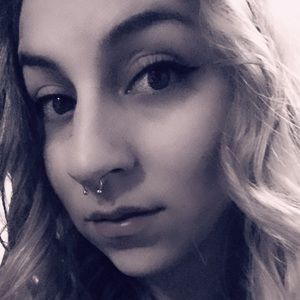 Meet your Posher, Alicia